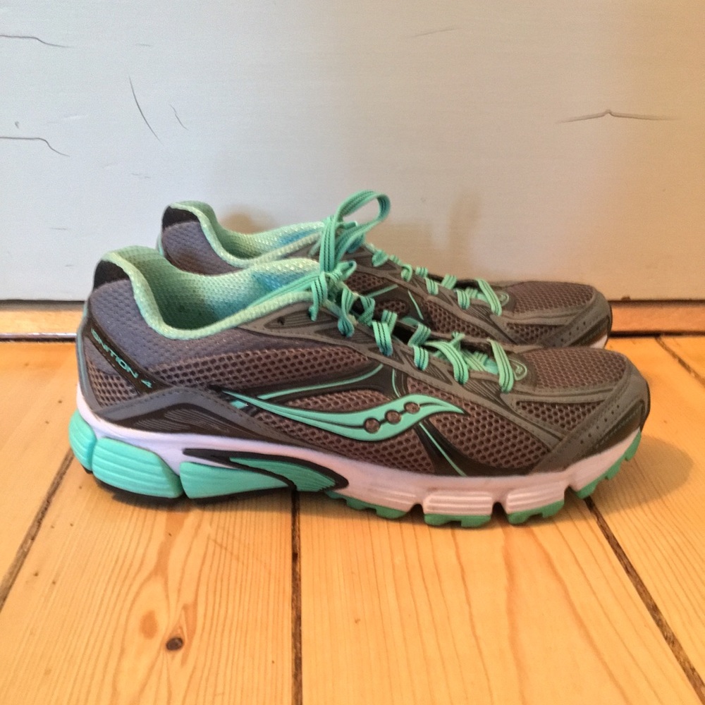 Saucony ignition sneakers running shoes